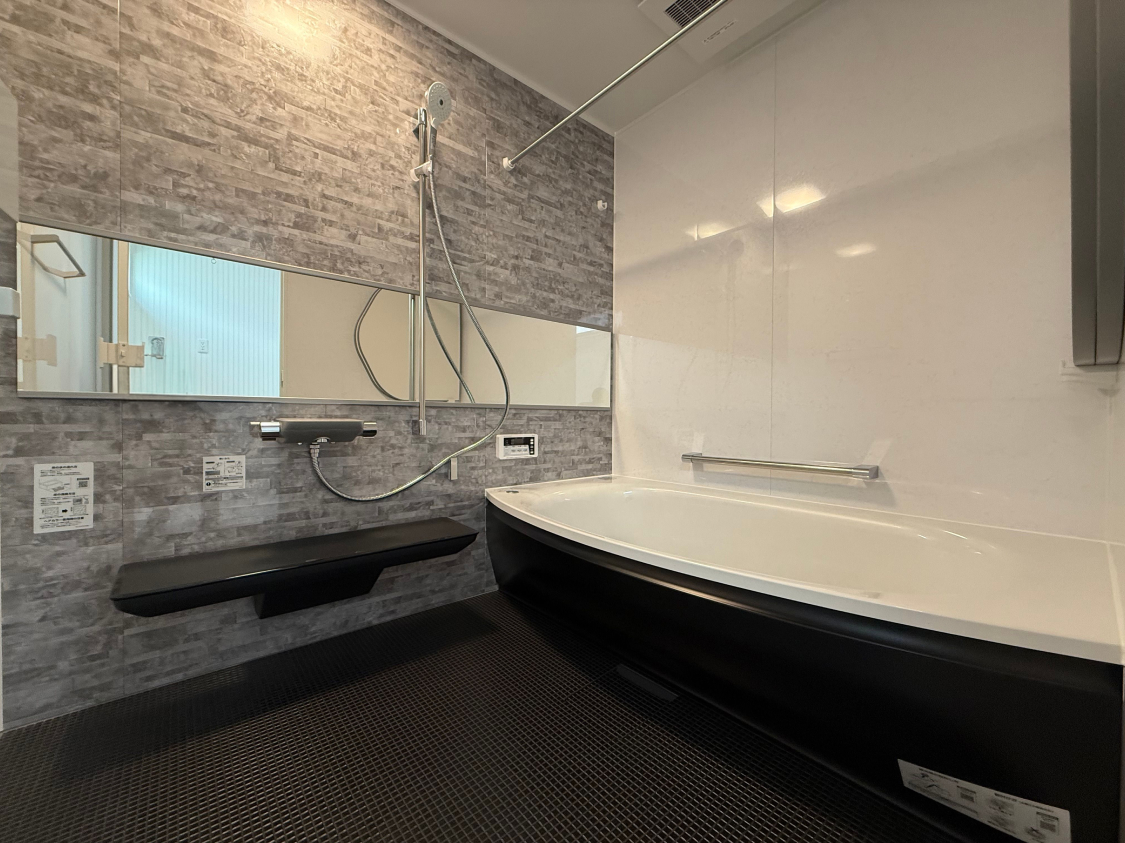 1.25坪の広々としたバスルーム